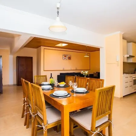 Holiday home Aleksandra Spacious For 8 Guests, Heated Pool, Mountain Views *