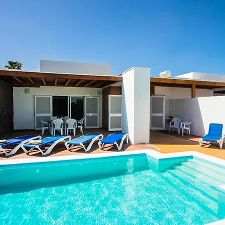 Aleksandra Spacious For 8 Guests, Heated Pool, Mountain Views Holiday home Playa Blanca (Lanzarote)