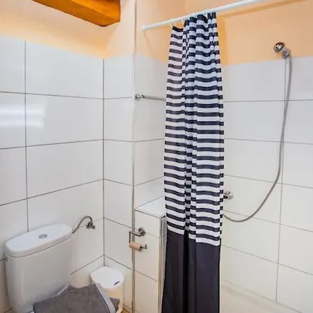 Aleksandra Spacious For 8 Guests, Heated Pool, Mountain Views * 普拉亚布兰卡